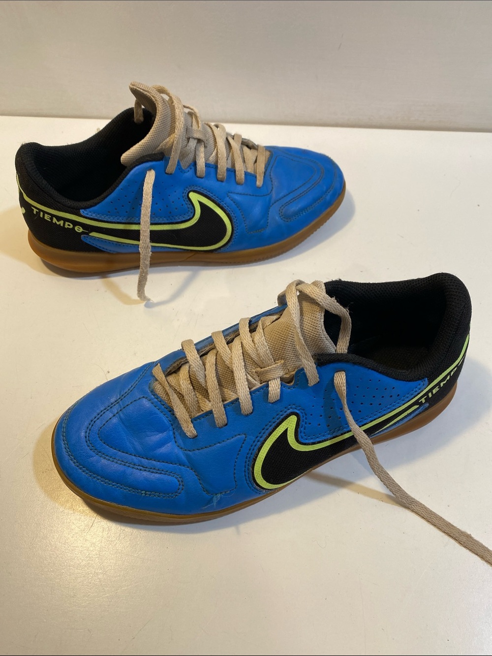 Nike Tiempo Legend 9  Blue Indoor Soccer Shoe with Black and Yellow Swoosh Sz 7